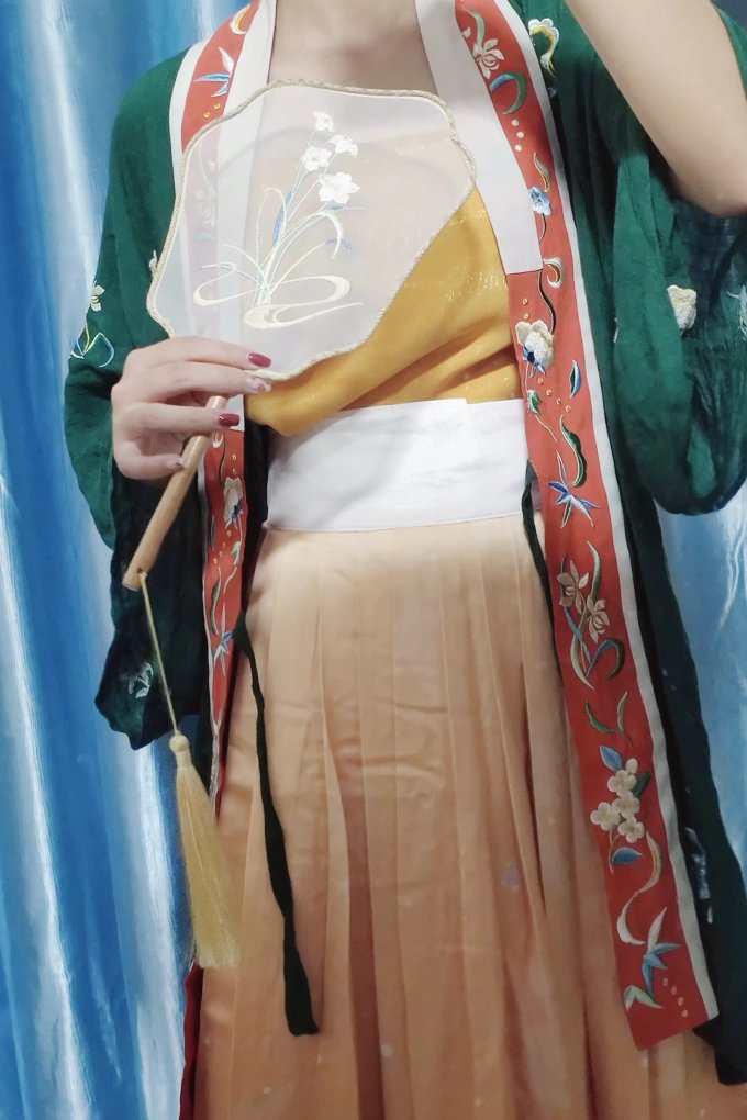 池夏汉服