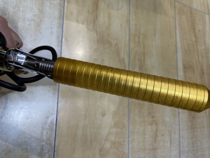 美发造型器