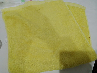 这块毛巾它真的好黄呀