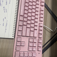 哪个女生能拒绝这个粉粉嫩嫩的键盘呢