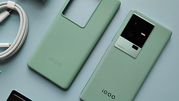 iQOO 11 Pro评测：传统的家族式风格，配置直线拉满！