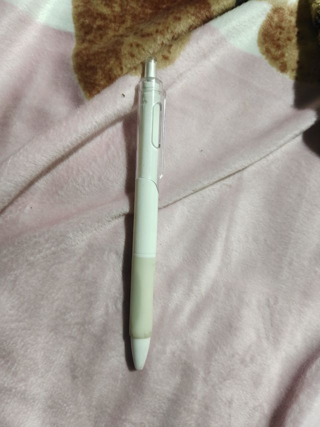 高颜值速干按动中性笔