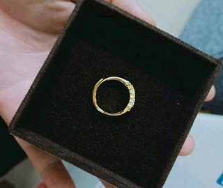 新婚之前购买的足金戒指