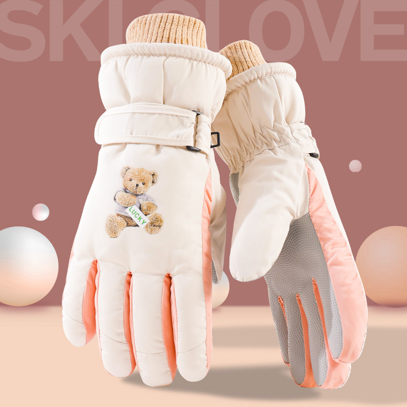加绒夹棉的手套，冬天滑雪的标配