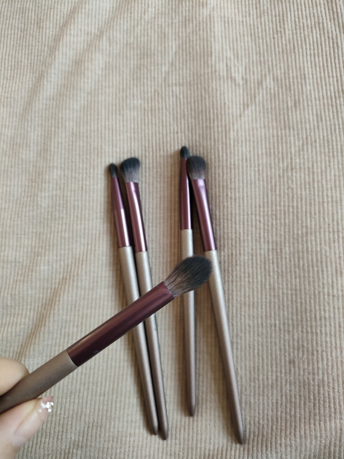 魅女郎化妆刷