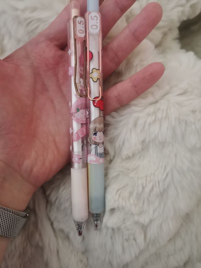 学生可爱按压式中性笔，好物推荐。