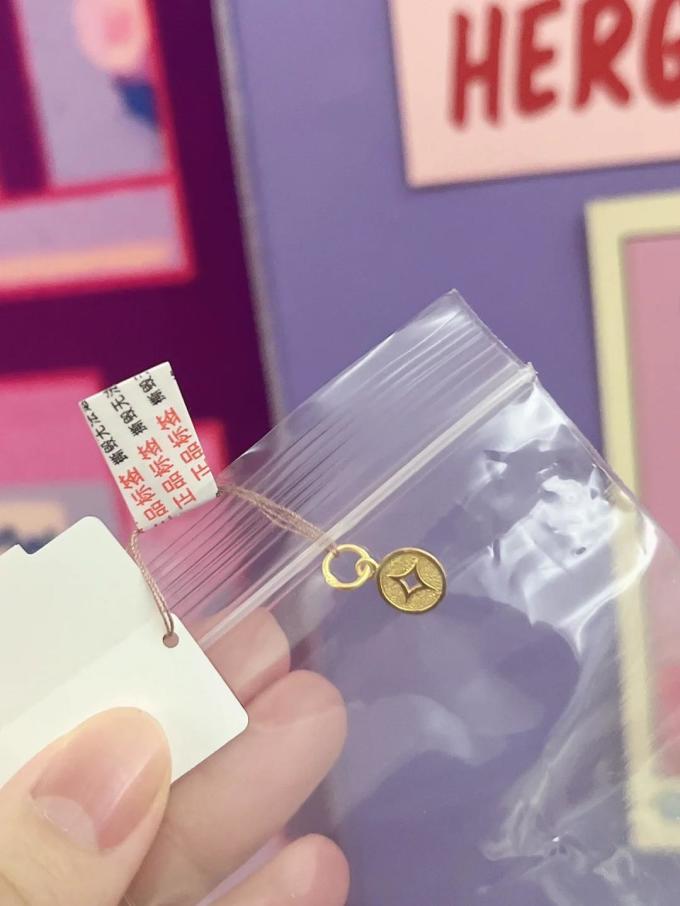 六福珠宝黄金吊坠