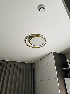 月影卧室的现代简约灯具