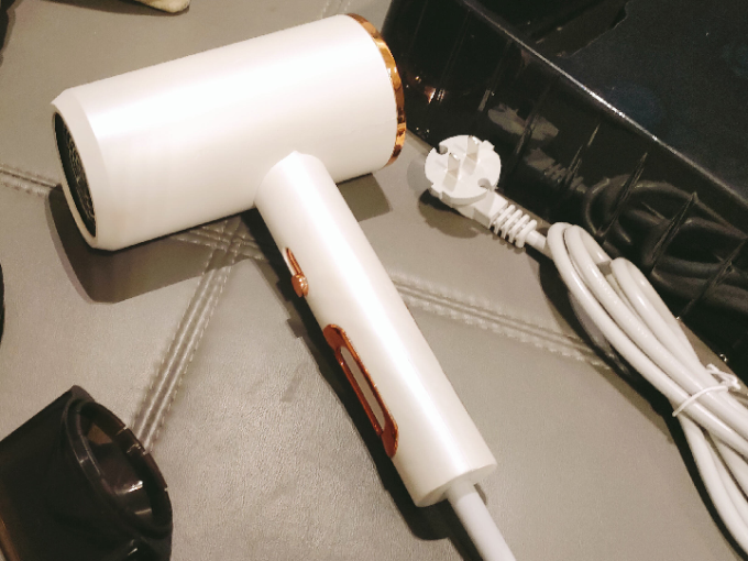 芬腾电吹风怎么样 带有香香味道的吹风机_什么值得买