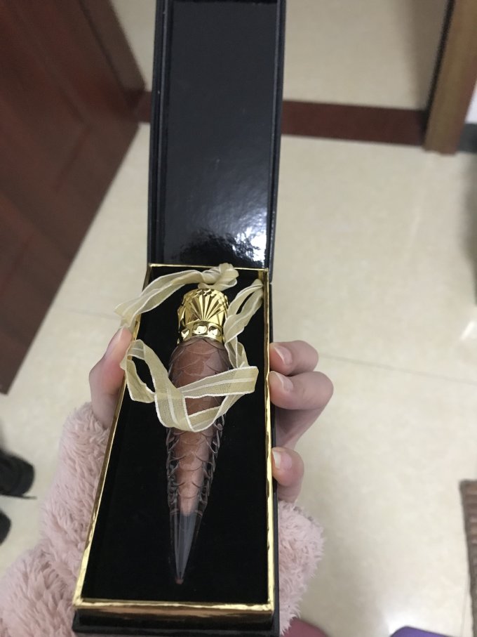 路铂廷唇彩唇蜜