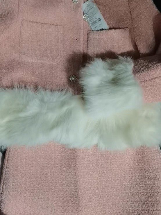 非常好看的小香风套装来喽