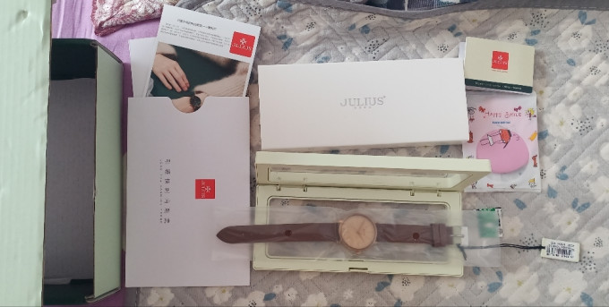 聚利时女表