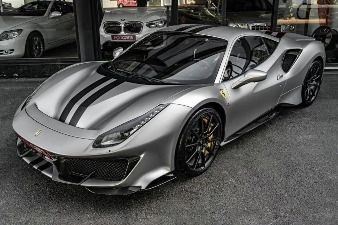 法拉利488pista这个颜色很nice