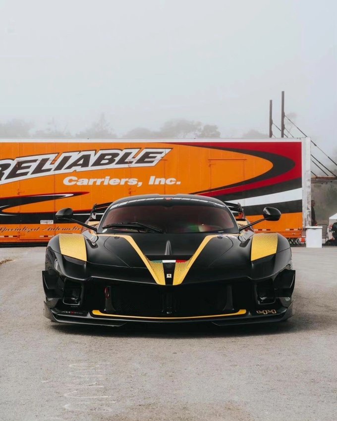 法拉利fxxk赛道中的扛把子