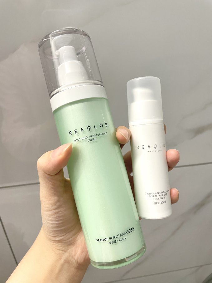 瑞莱欧爽肤水