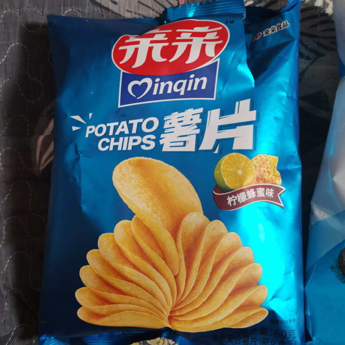 亲亲膨化食品