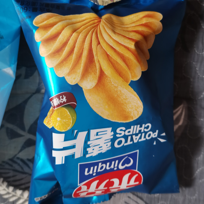 亲亲膨化食品