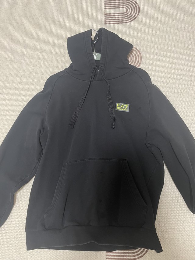 Armani黑色连帽卫衣