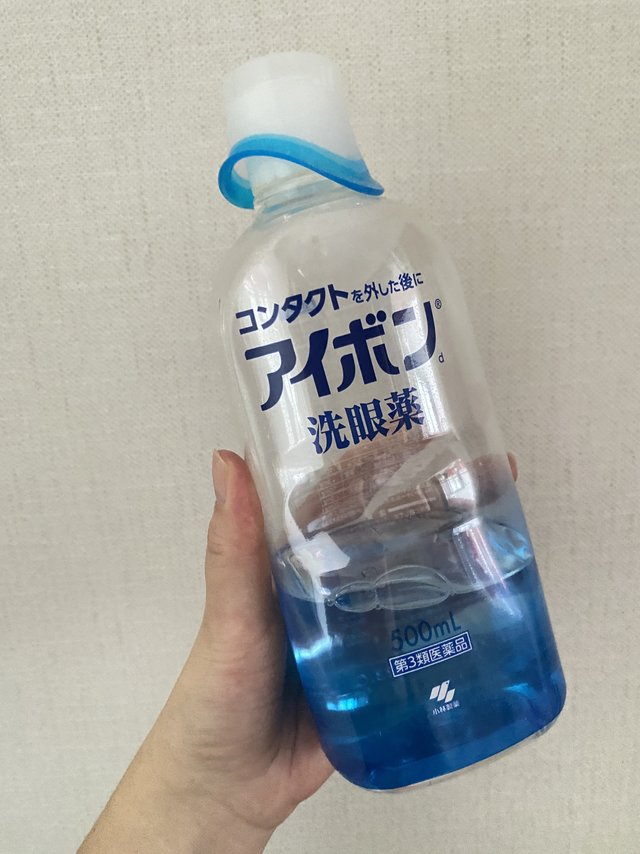 戴隐形眼镜必备的洗眼液