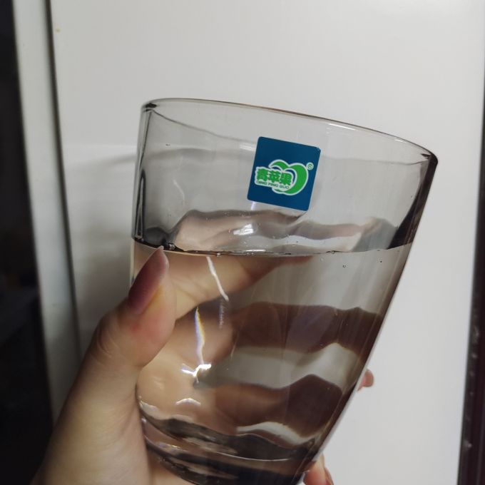 玻璃杯