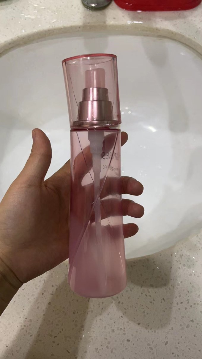 欧珀莱爽肤水
