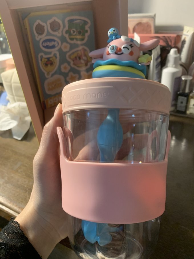 塑料杯