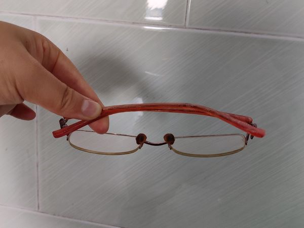 近视人员必不可少的眼镜