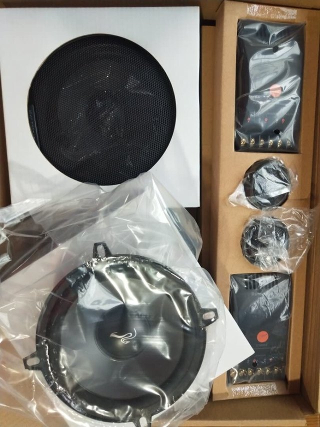 声音细腻，高音丰满，物有所值，值得拥有。