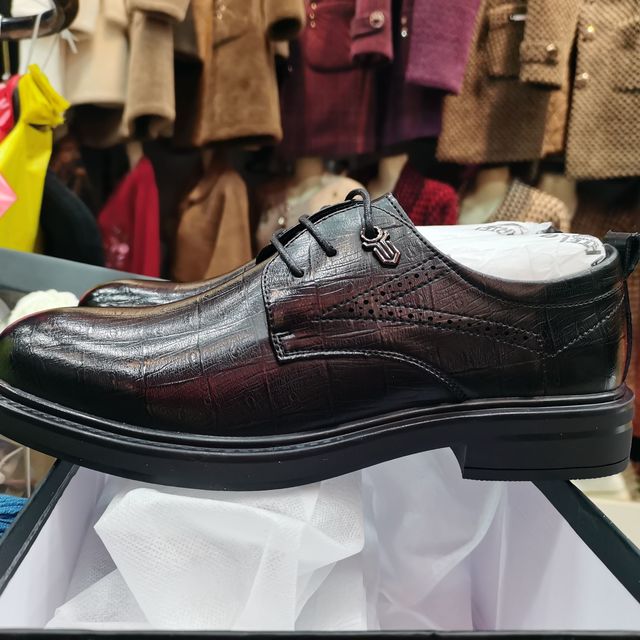 卡帝鳄皮鞋看得见的品质
