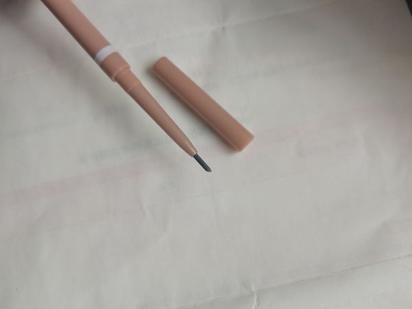 眉笔  便宜好用   画起来很顺畅