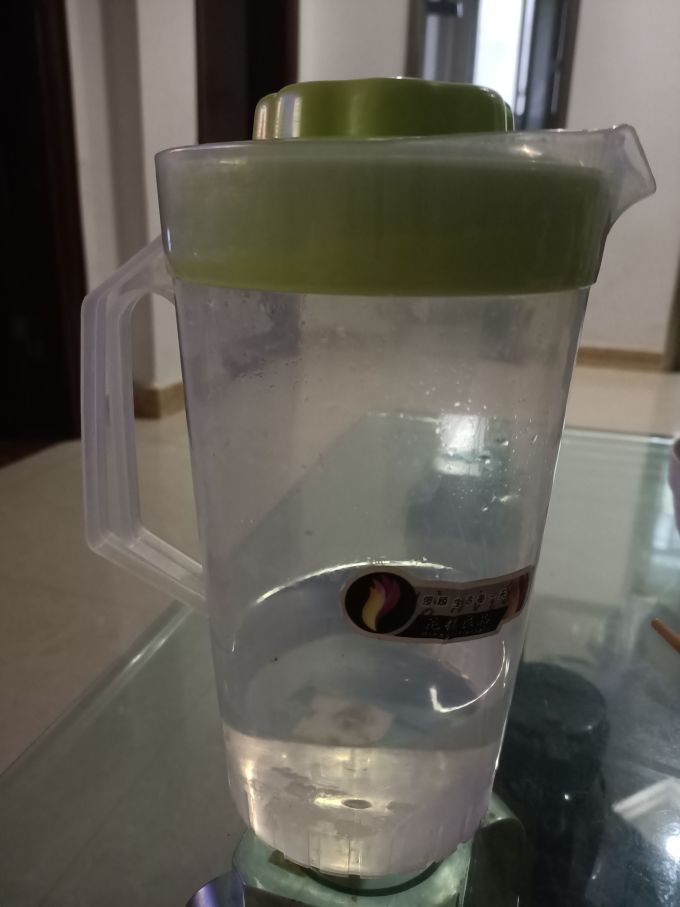 塑料杯