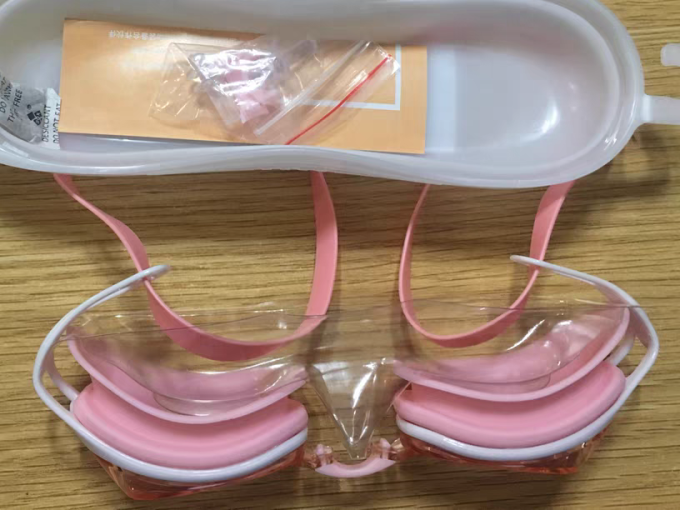 泳镜