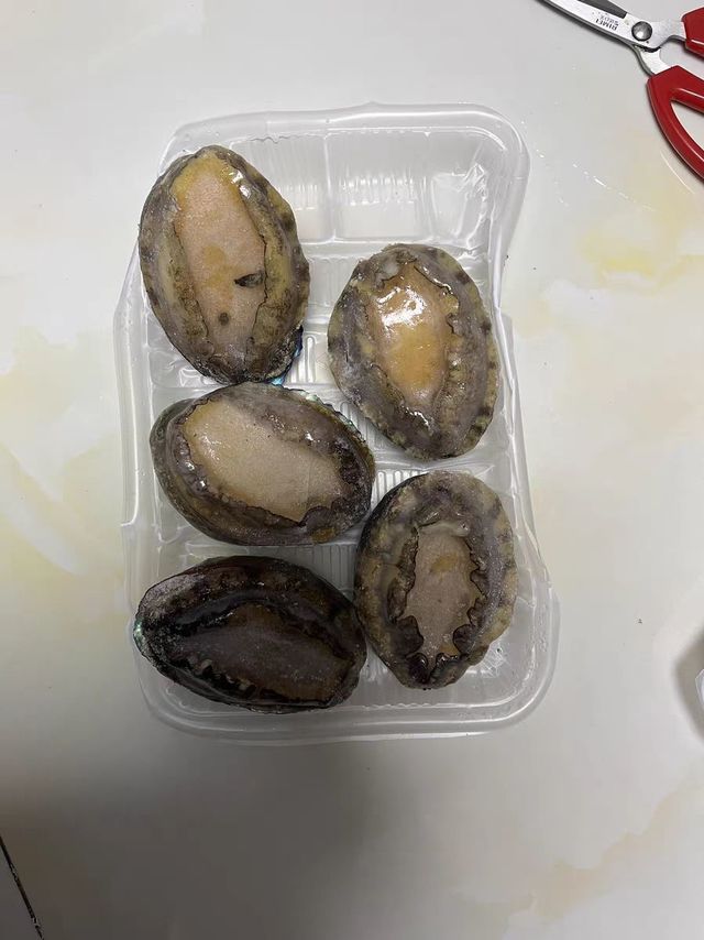新鲜鲍鱼鲜活超大海鲜水产生鲜活特大加热即