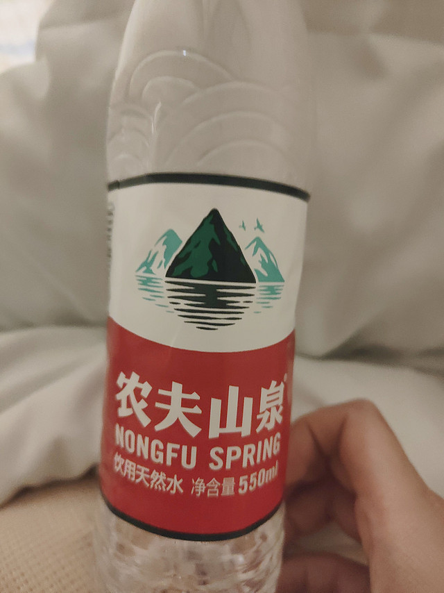 农夫山泉矿泉水挺好喝的