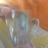 透明带把的玻璃杯