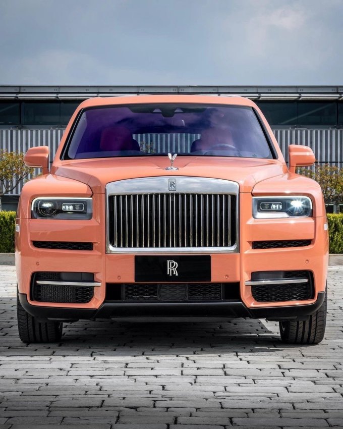 劳斯莱斯中型suv怎么样 劳斯莱斯库里南rolls-royce cullinan_什么