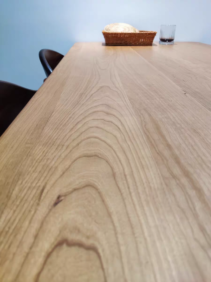 木邻餐桌
