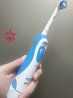 这款电动牙刷真的太好用了，牙齿立马变干净