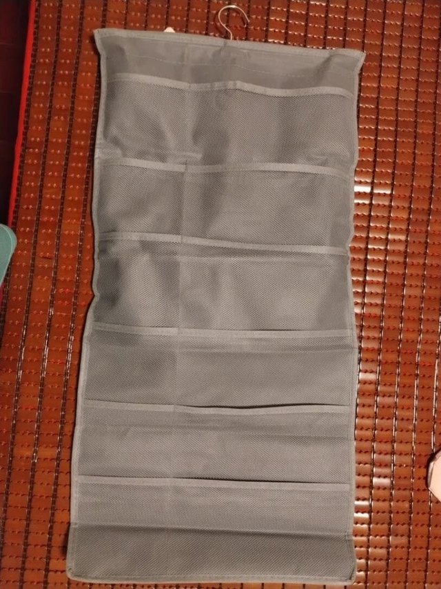 
非常方便，还自带挂钩，衣服收在里面很好
