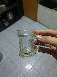 雕花透明玻璃酒杯