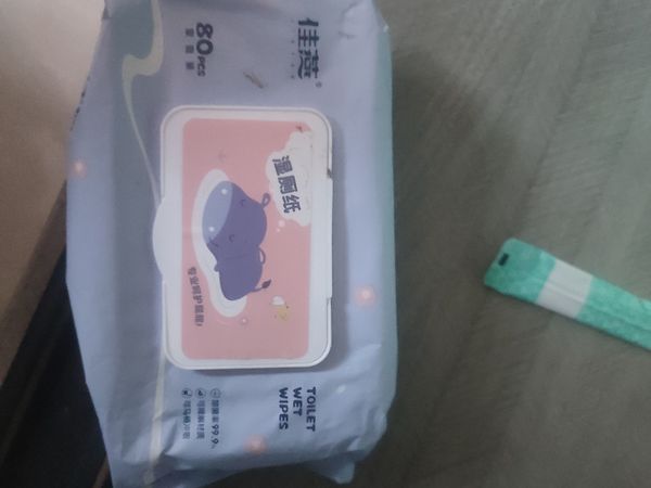 加厚的湿厕纸宝宝可以用