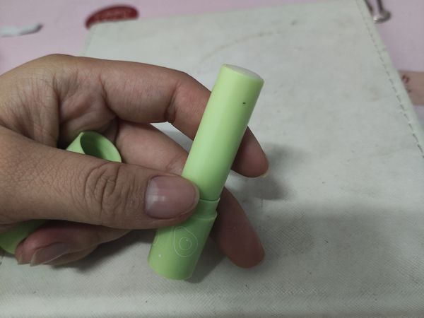 屈臣氏的唇膏便宜又好用，推荐！