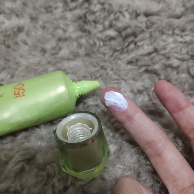 百雀羚面部防晒