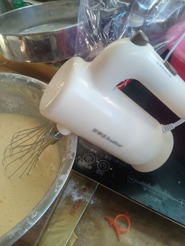 做蛋糕必备的打蛋器，小巧又精致