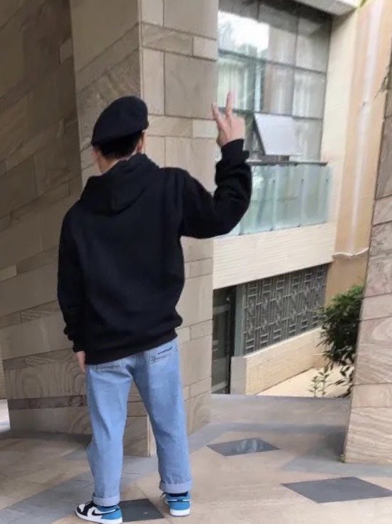 新年出行就要穿新衣服😁😁😁