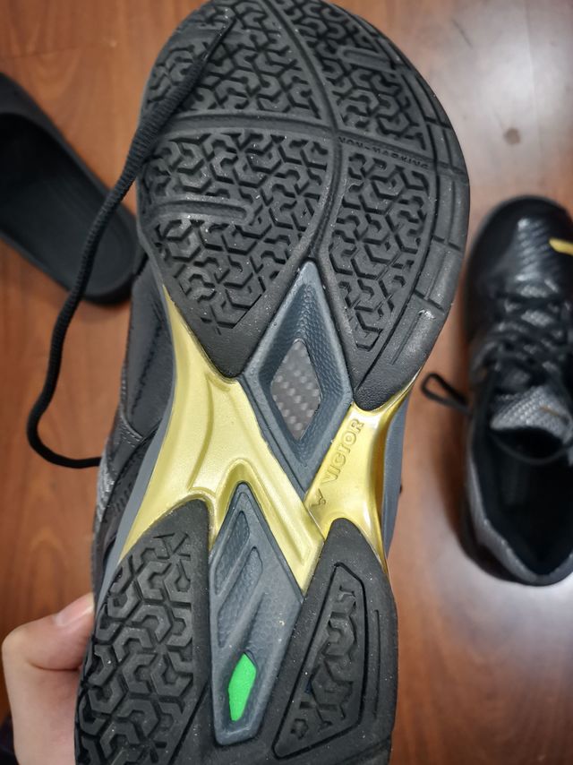 胜利p8510羽毛球鞋