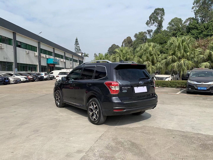 斯巴鲁紧凑型SUV