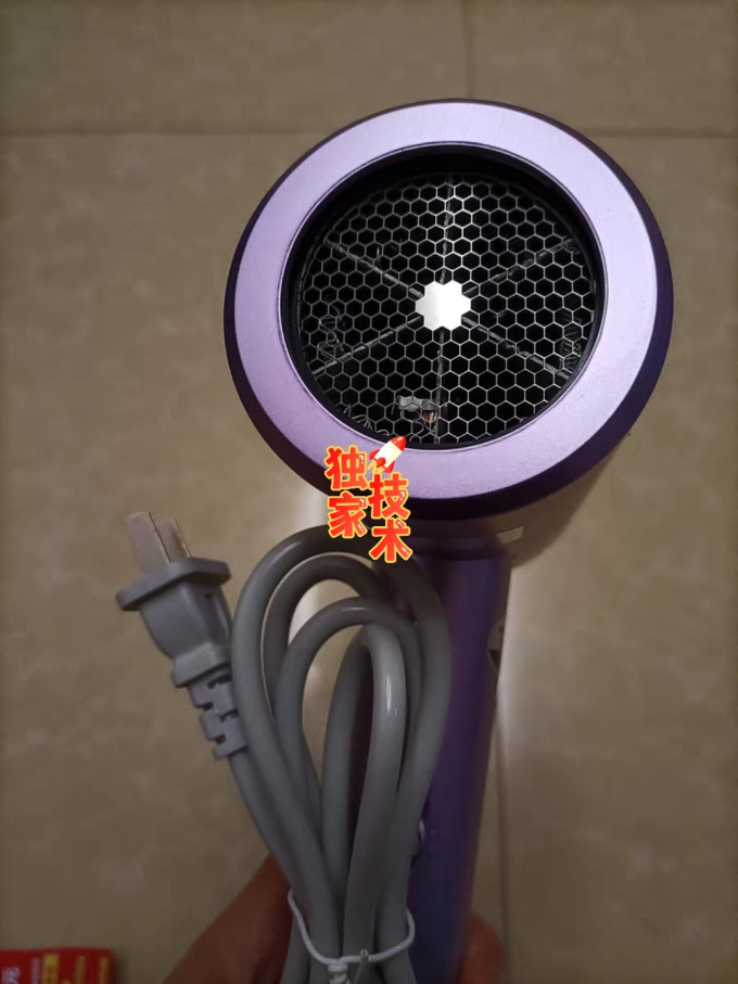 电吹风