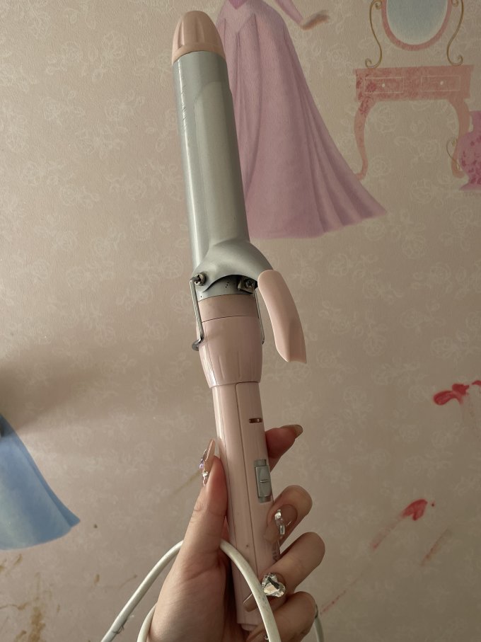 雷瓦美发造型器
