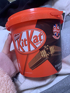 kitkat的巧克力好好吃呀 不愧是..